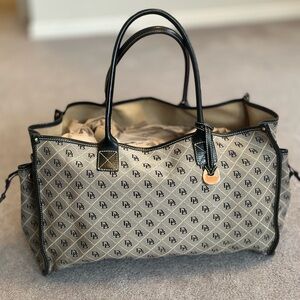 Dooney & Bourke Monogram Canvas XL Travel Tote Overnight Bag GUC